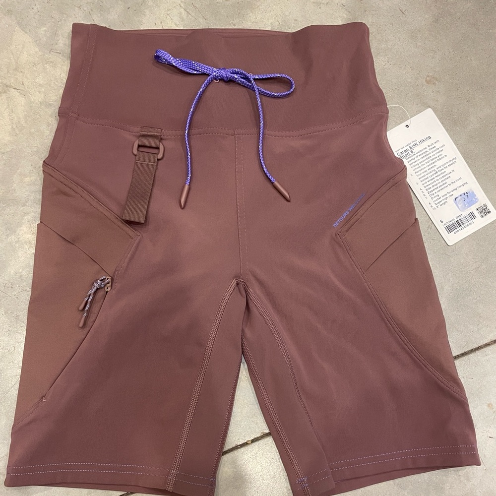 Lululemon cargo SHR hiking shorts 8”